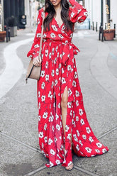 Wunderbares Maxikleid mit tiefem V-Ausschnitt und Blumenmuster
